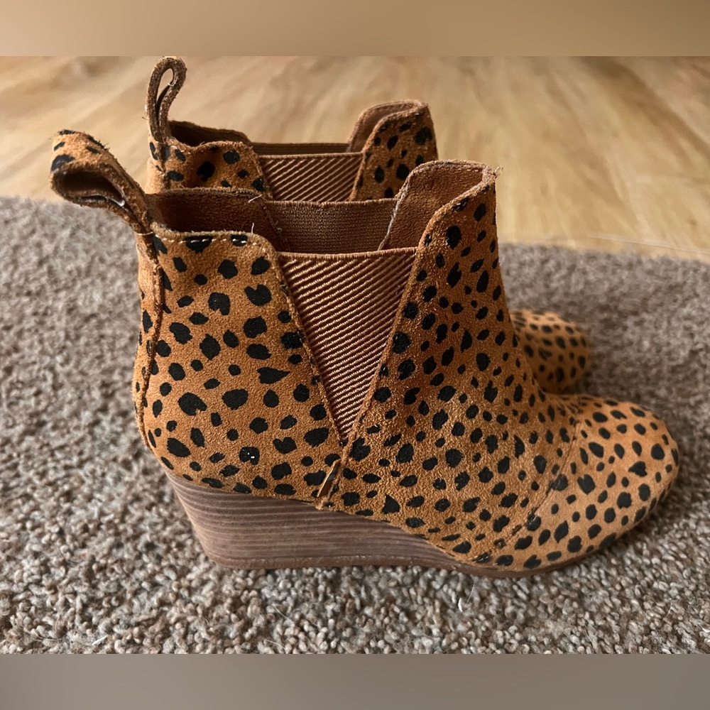 Women’s Toms Wedge Boots